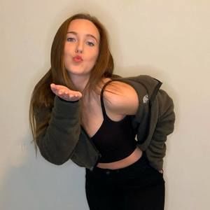 Meet your Posher, Marissa